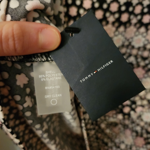 Tommy Hilfiger Flower Floral 3/4 Sleeve Dress with Button Accent on Cuffs - Picture 2 of 5